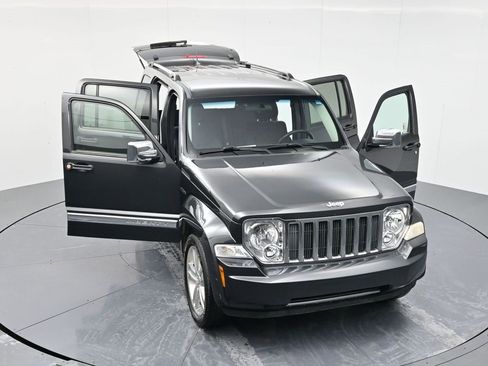 Used 2011 Jeep Liberty Sport image 49