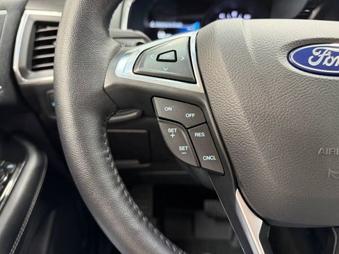 Used 2019 Ford Edge Titanium w/ Cold Weather Package AWD/4WD image 32