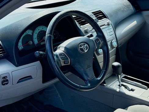 Used 2009 Toyota Camry SE FWD image 4