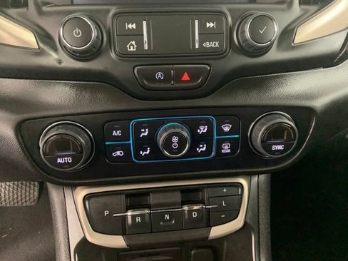 Used 2022 GMC Terrain Denali AWD/4WD image 26