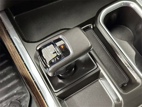 Used 2022 GMC Sierra 1500 Elevation image 14