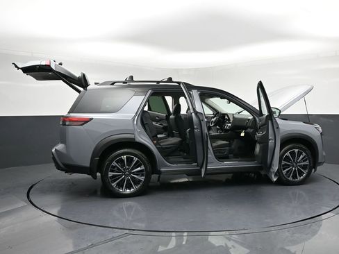 New 2026 Nissan Pathfinder Platinum AWD/4WD image 37