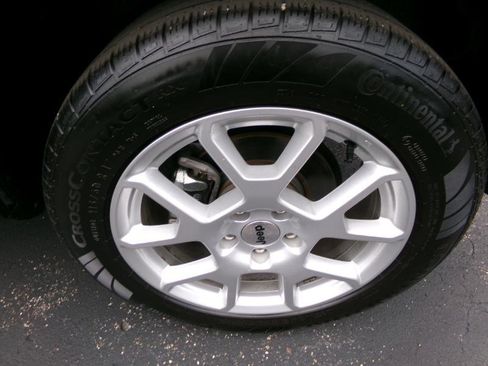 Used 2022 Jeep Renegade Latitude w/ Convenience Group image 10