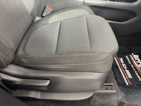 Used 2018 Chevrolet Traverse LT FWD image 28