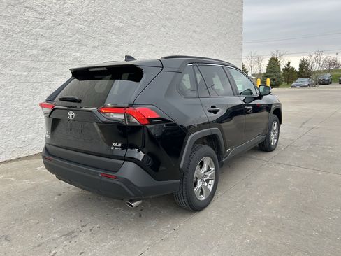 Certified 2021 Toyota RAV4 XLE Premium image 3