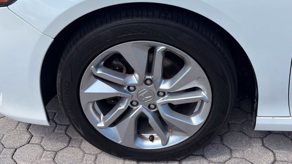 Used 2020 Honda Accord LX image 17