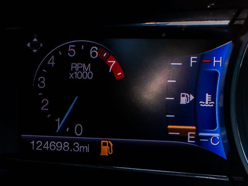 Used 2017 Ford Explorer XLT w/ Equipment Group 201A image 19