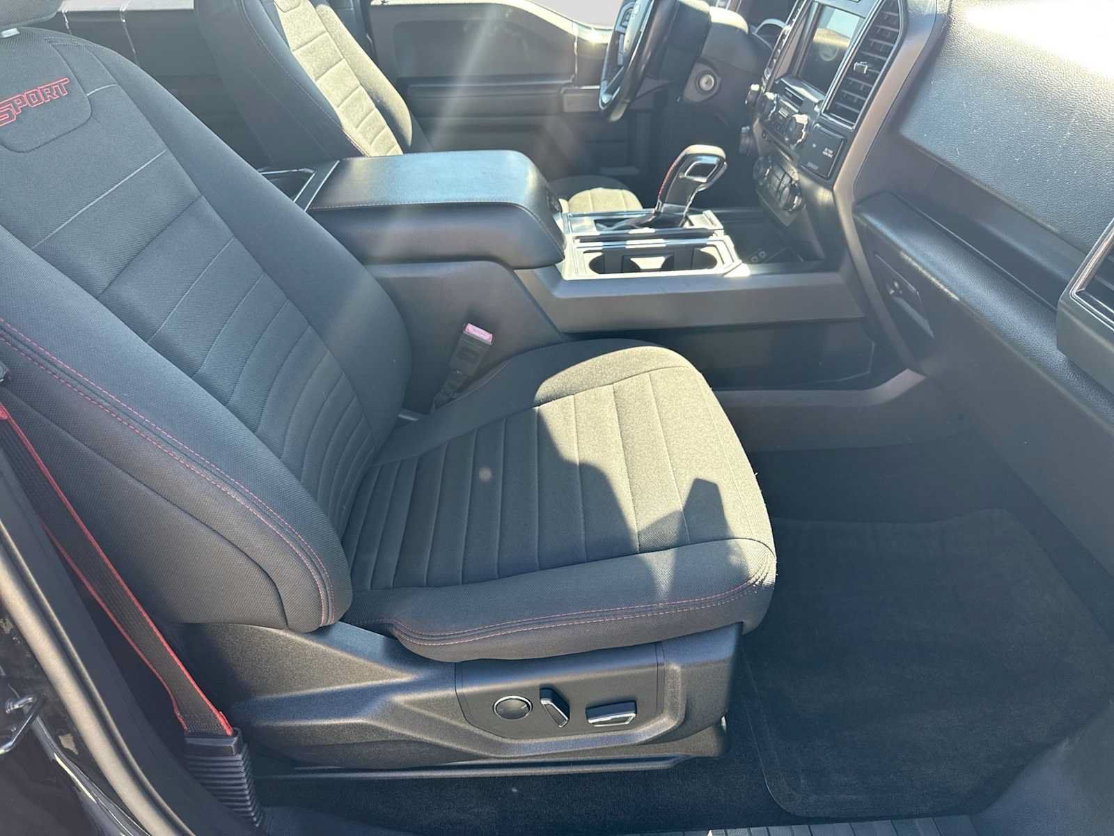 Used 2018 Ford F150 XLT w/ Equipment Group 302A Luxury AWD/4WD image 20