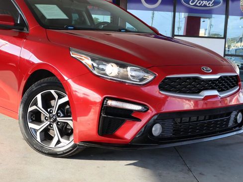 Used 2020 Kia Forte LXS image 2