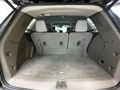 Used 2019 Chevrolet Traverse LT FWD image 22