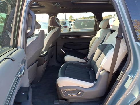 Used 2024 Kia EV9 GT-Line image 11