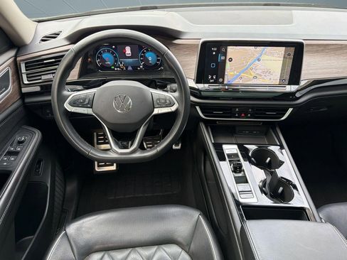 Used 2024 Volkswagen Atlas SEL Premium R-Line image 27