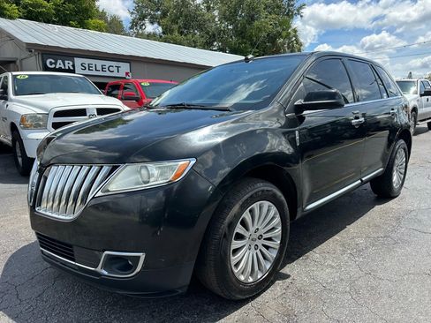 Used 2013 Lincoln MKX FWD w/ Wood Pkg image 2