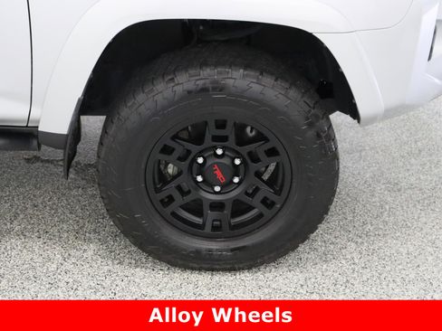 Certified 2024 Toyota 4Runner TRD Off-Road Premium w/ Moonroof Package image 5