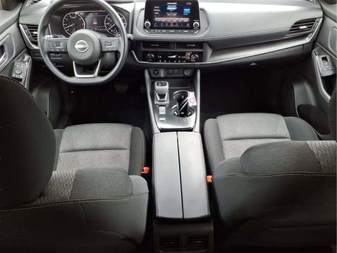 Used 2024 Nissan Rogue SV FWD image 11