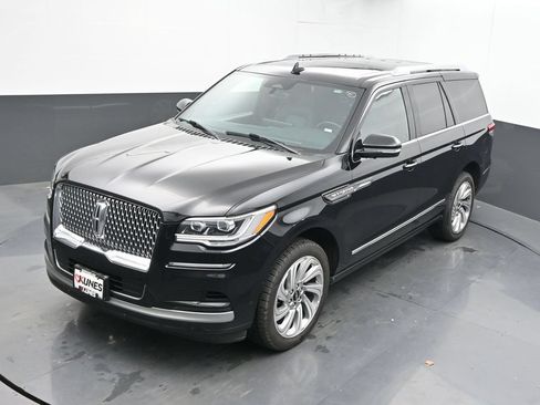 Used 2024 Lincoln Navigator Premiere AWD/4WD image 36