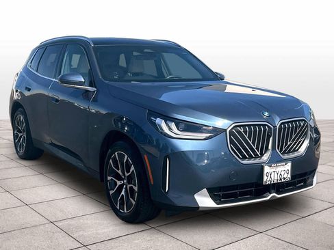 Used 2026 BMW X3 xDrive30i w/ Premium Package AWD/4WD image 3