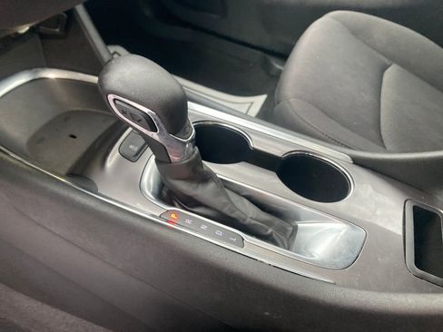 Used 2022 Chevrolet Malibu LS image 28