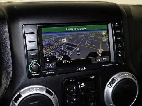 Used 2017 Jeep Wrangler Unlimited Sahara w/ Connectivity Group image 18