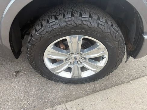Used 2017 Ford F150 Platinum AWD/4WD image 12