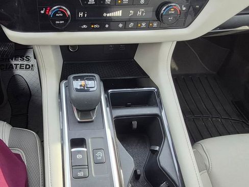 Used 2022 Nissan Pathfinder SL image 15