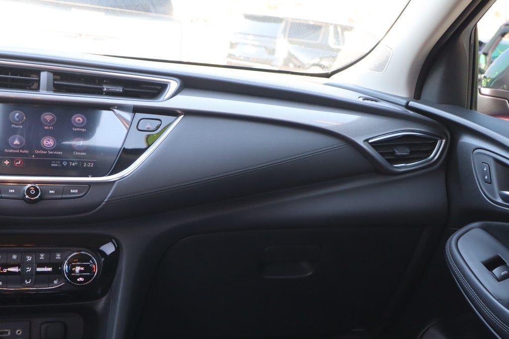 Used 2022 Buick Encore GX Select w/ Sport Touring Package FWD image 31
