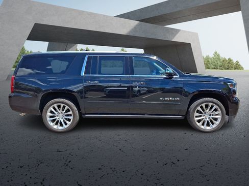 Used 2019 Chevrolet Suburban Premier w/ Premier Plus Edition AWD/4WD image 7