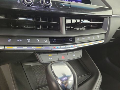 Certified 2023 Cadillac CT4 Luxury image 26