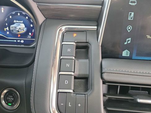 Used 2024 Chevrolet Tahoe LT w/ LT Signature Package RWD image 21