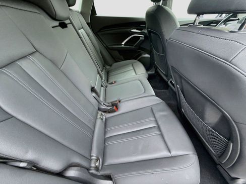 Certified 2025 Audi Q5 Premium AWD/4WD image 29