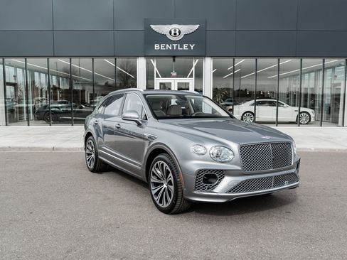 Used 2022 Bentley Bentayga image 18