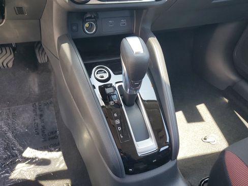 Used 2025 Nissan Versa SR w/ Trunk Package FWD image 20