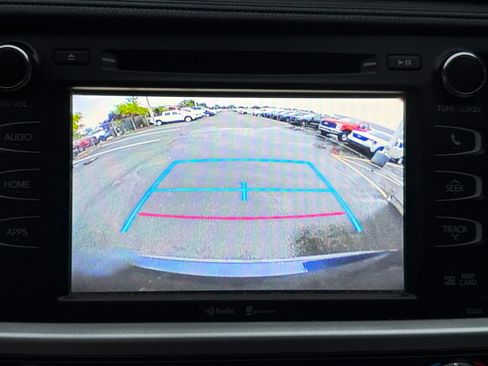 Used 2015 Toyota Highlander XLE AWD/4WD image 36
