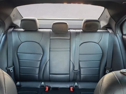 Used 2019 Mercedes-Benz C 300 Sedan image 18