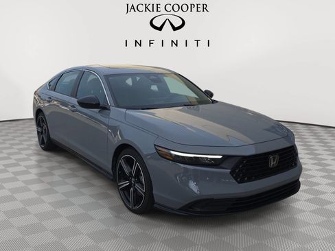 Used 2023 Honda Accord Sport image 3