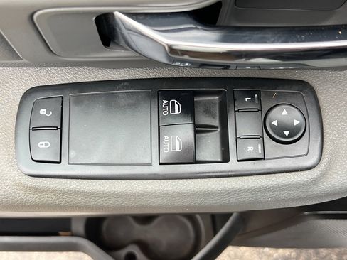 Used 2018 RAM 3500 Tradesman w/ Power & Remote Entry Group image 12