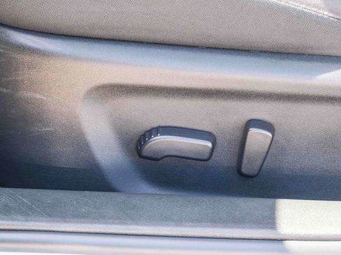 Used 2025 Nissan Altima 2.5 SV FWD image 24