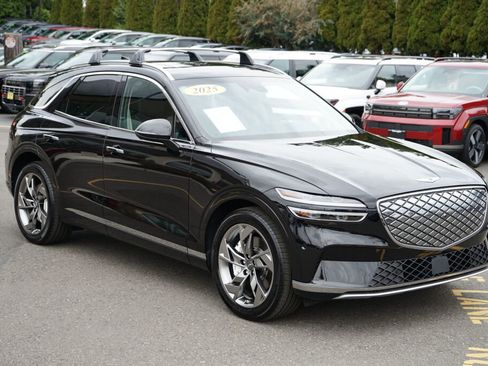 Used 2025 Genesis Electrified GV70 Advanced w/ Prestige Package image 3