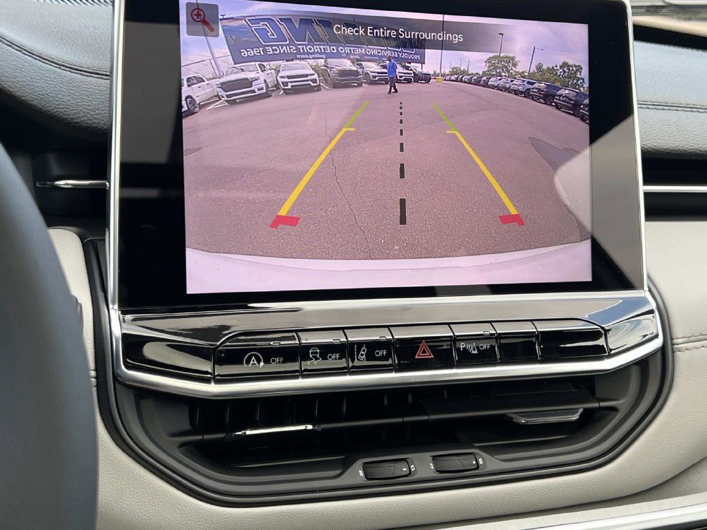 Used 2026 Jeep Compass Limited w/ Sun, Sound & Navigation Group AWD/4WD image 23