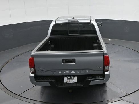 Used 2022 Toyota Tacoma SR image 38