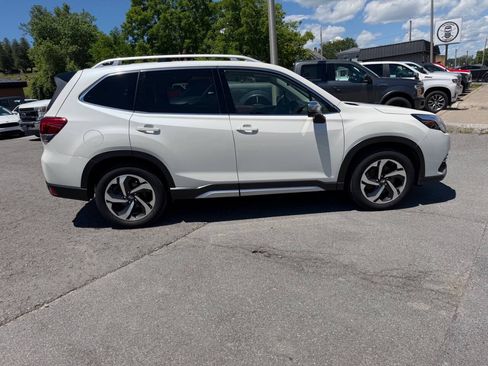 Used 2024 Subaru Forester Touring AWD/4WD image 6