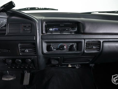 Used 1996 Ford Bronco Eddie Bauer image 24