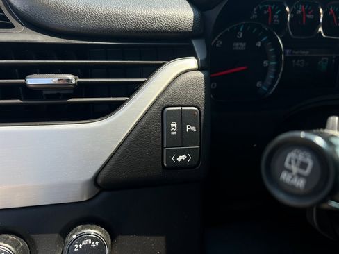 Used 2017 GMC Yukon SLE w/ SLE Value Package image 43