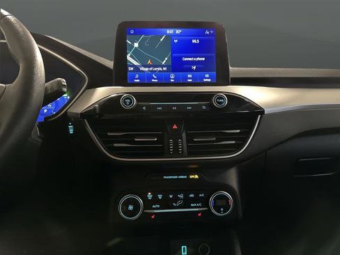 Used 2020 Ford Escape SE Sport image 9