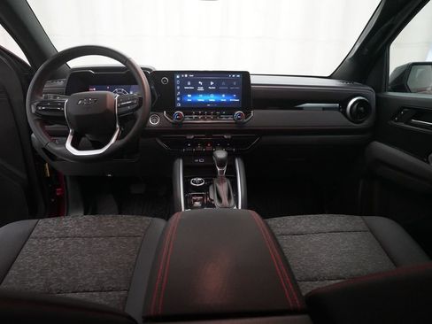 Certified 2024 Chevrolet Colorado Z71 w/ LPO, Dark Essentials Package image 5