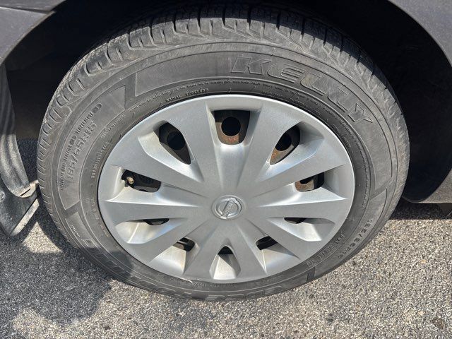 Used 2017 Nissan Versa S Plus FWD image 11