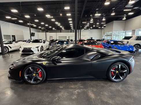 Used 2022 Ferrari SF90 Stradale AWD/4WD image 4