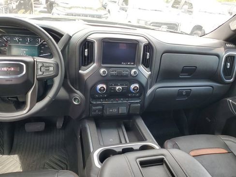 Used 2021 GMC Sierra 1500 AT4 w/ AT4 Preferred Package AWD/4WD image 14