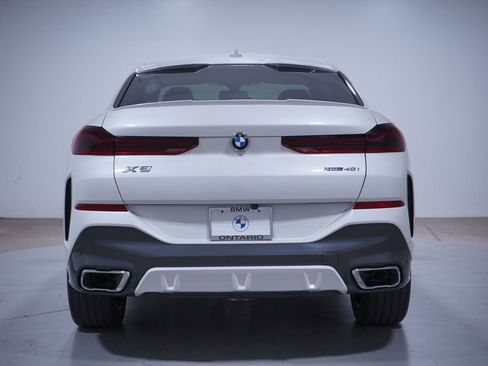 Used 2022 BMW X6 xDrive40i w/ M Sport Package image 5