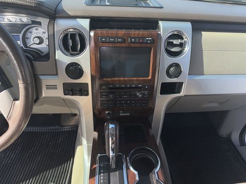 Used 2010 Ford F150 Lariat image 23